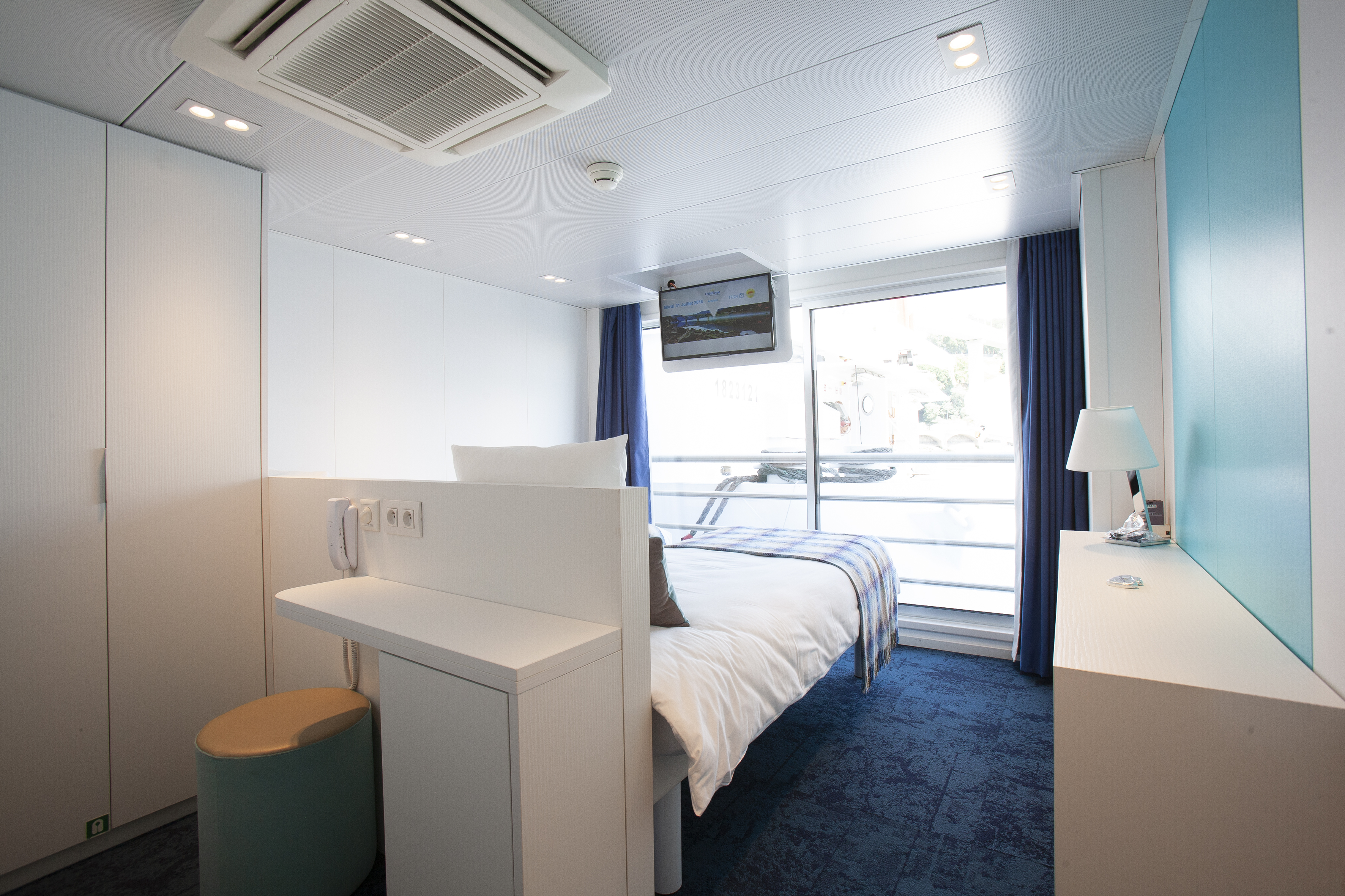CroisiEurope MS Gil Eanes Double Cabin 2.jpg